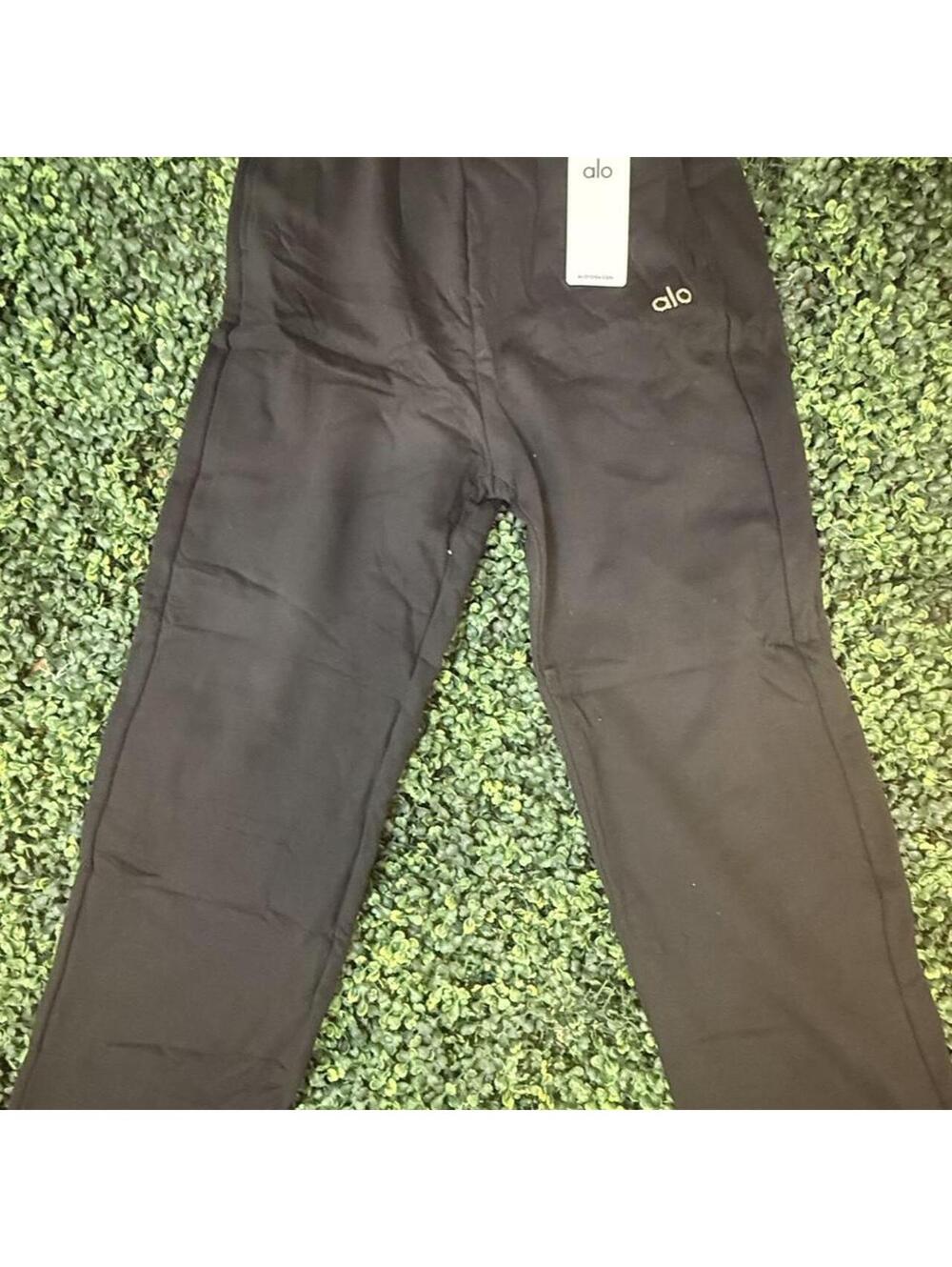Alo Yoga Accolade Straight Leg Sweatpants Black Size M NWT